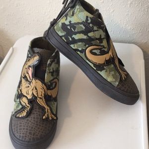 New Dinosaur shoes young boy size 12
